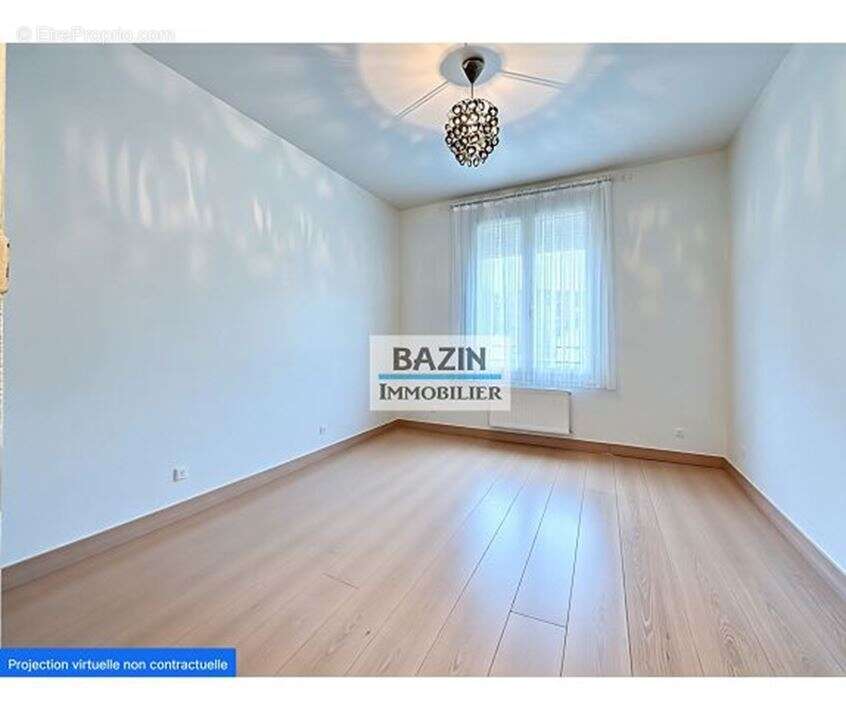 Appartement 102 m² à Sainte-Genevieve-Des-Bois  - photo 3