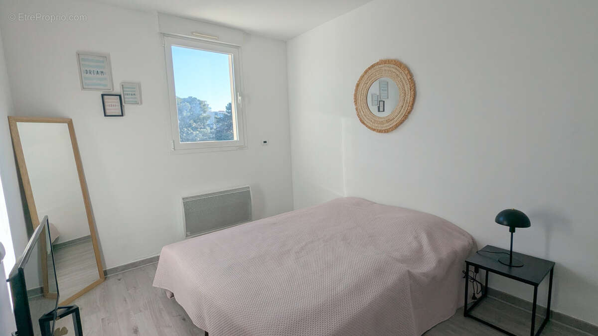 Appartement à SAINT-LAURENT-DU-VAR