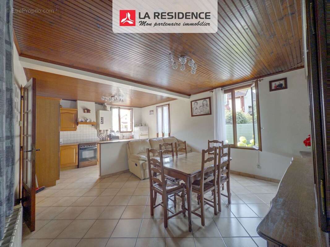 Maison à LES MUREAUX