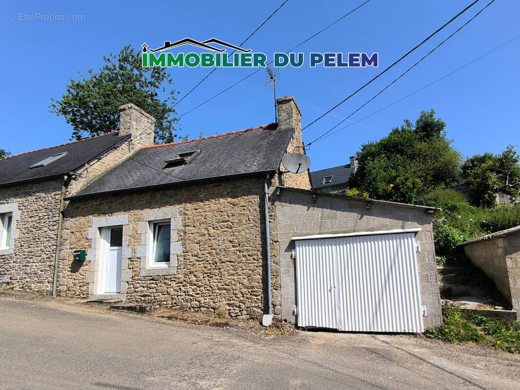 Maison à SAINT-NICOLAS-DU-PELEM