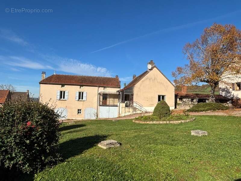 Maison à SAINT-GENGOUX-LE-NATIONAL