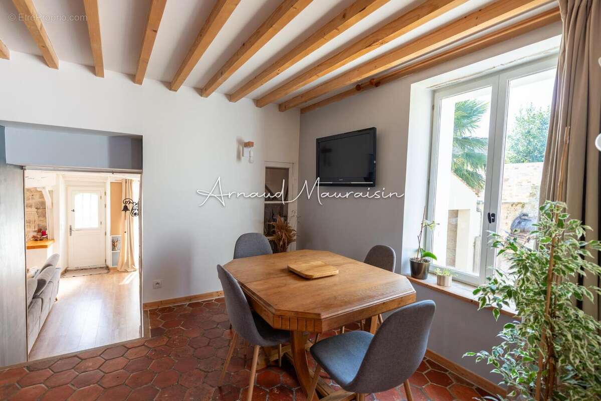 Photo 8 - Maison à VER-SUR-LAUNETTE
