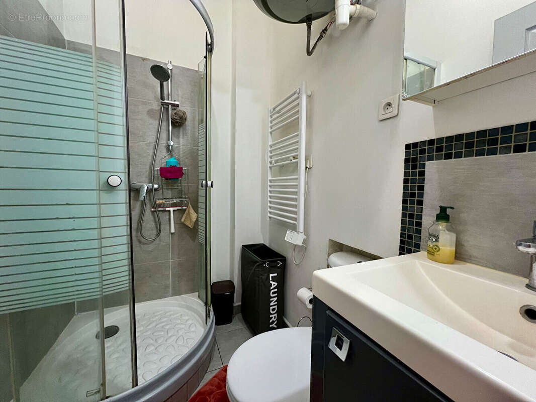 Appartement à MARSEILLE-1E