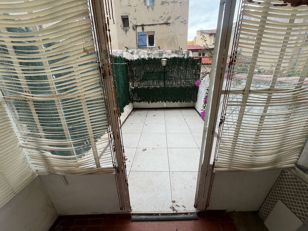 Appartement à MARSEILLE-2E