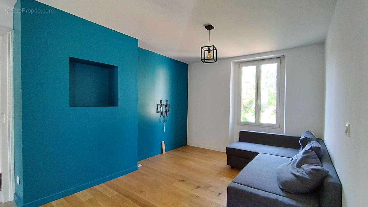 Maison à VILLENEUVE-LES-SABLONS