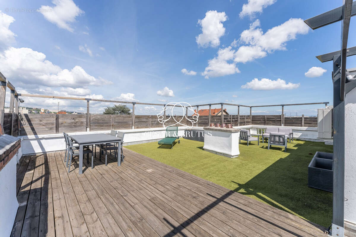Appartement à OULLINS