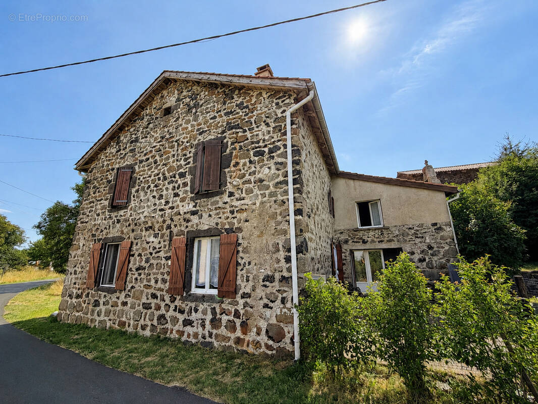 Maison à PRESAILLES