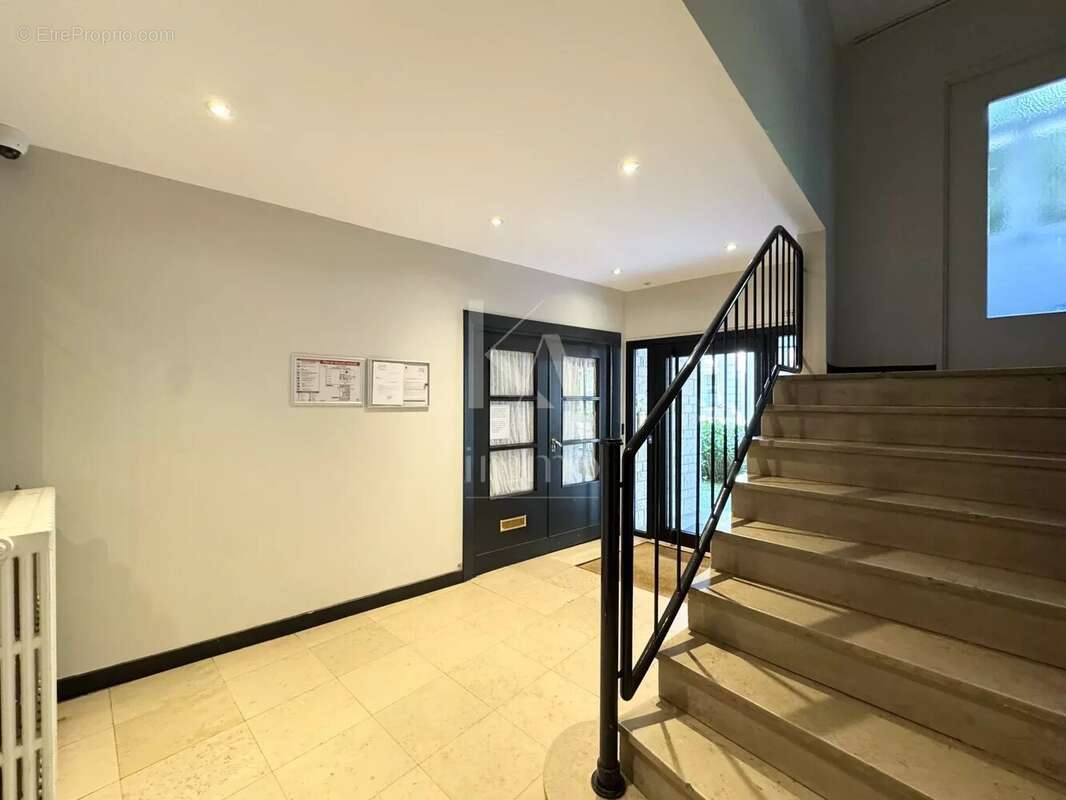 Appartement à NEUILLY-SUR-SEINE