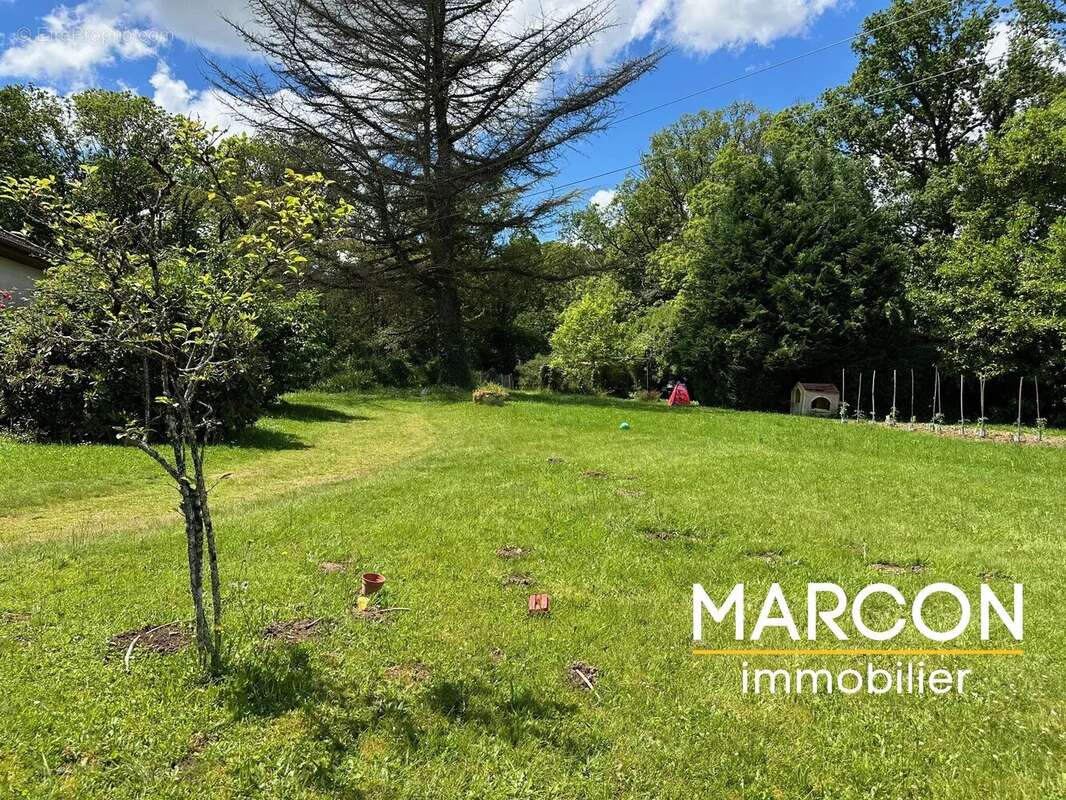 Maison à SAINT-AGNANT-DE-VERSILLAT