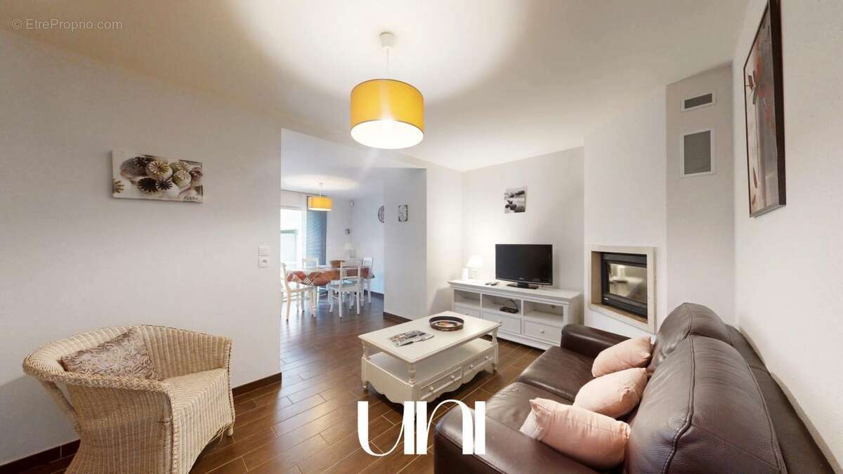 Appartement à COLLEVILLE-SUR-MER