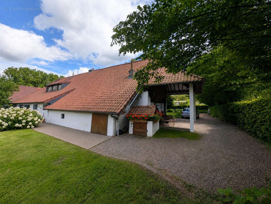 Maison à ESTREE-WAMIN