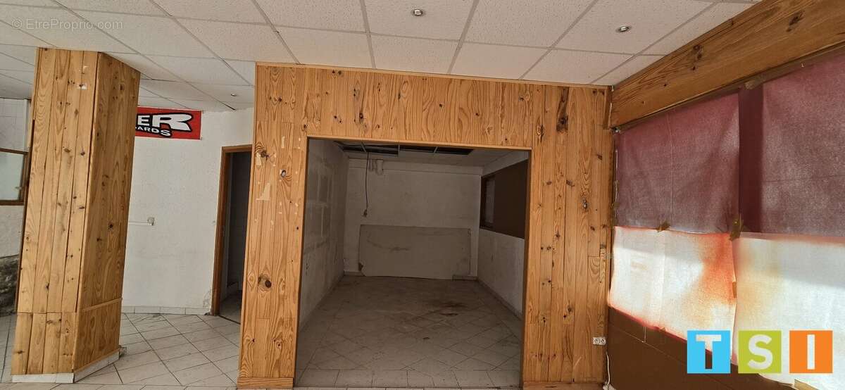 Commerce à GOUAUX-DE-LARBOUST