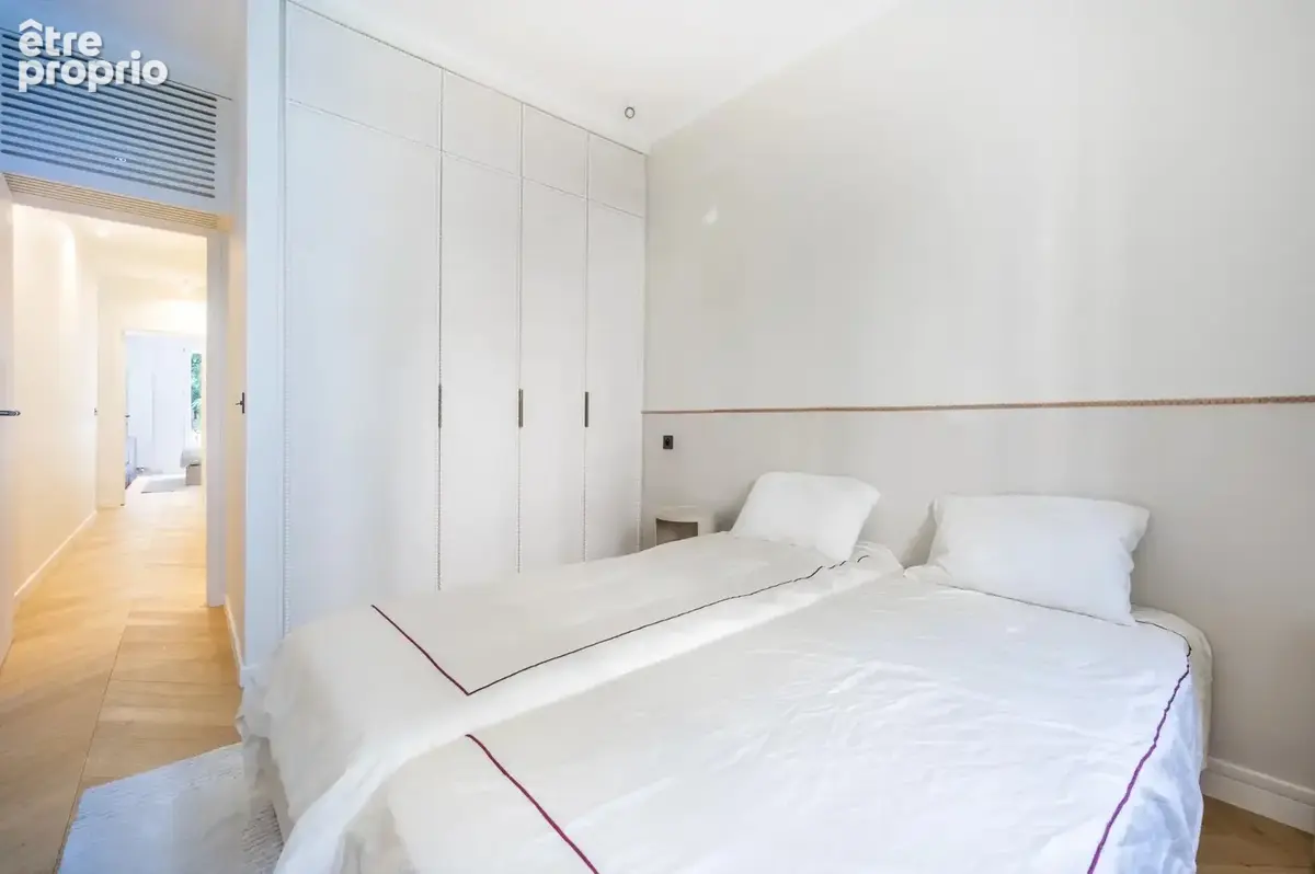 PASSY 75016 - photo 19
