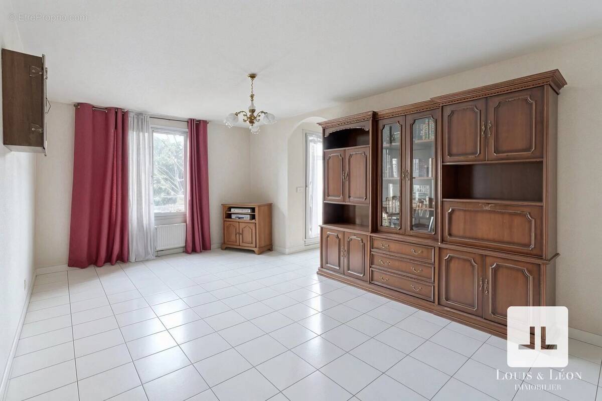 Appartement à ANSE