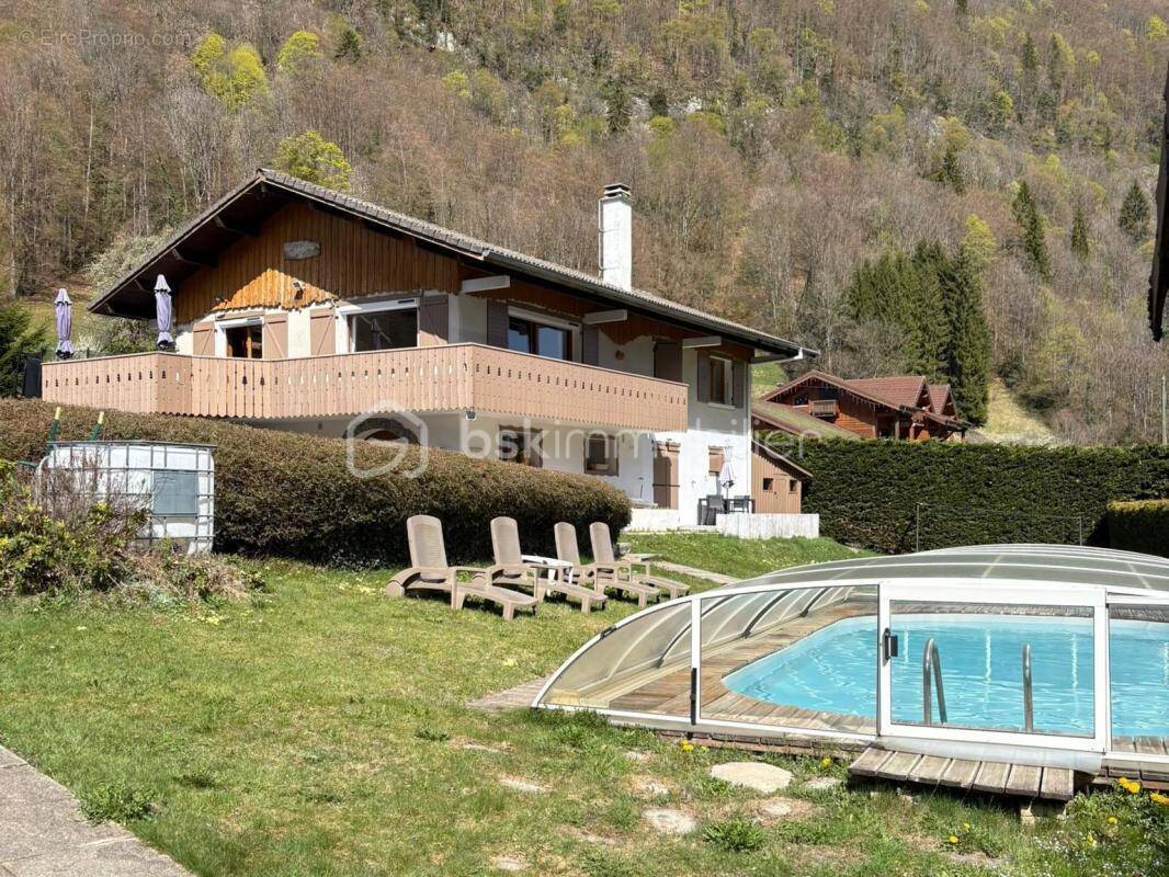 Maison à BELLEVAUX