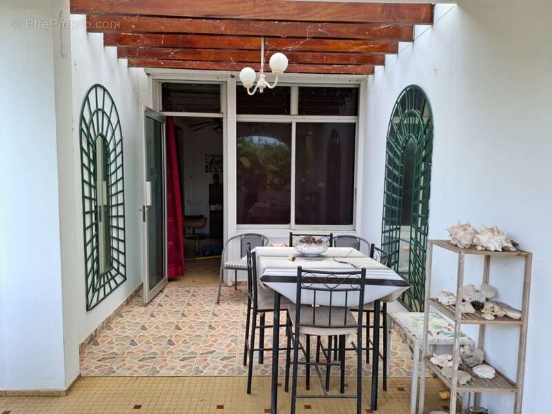 Maison à PETIT-BOURG