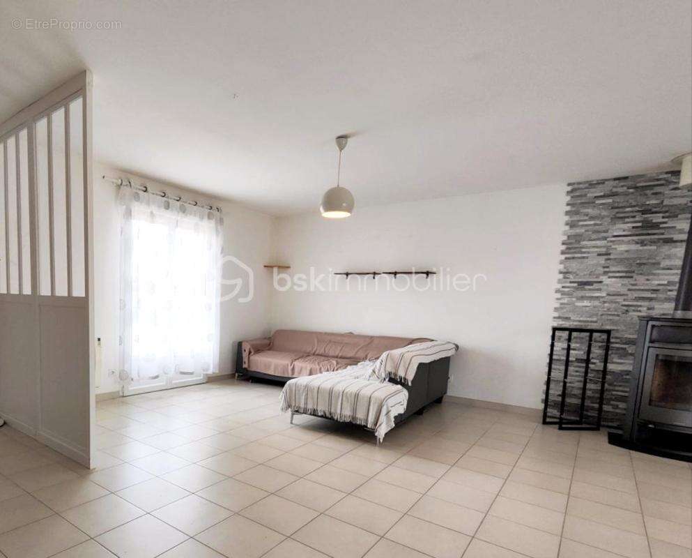 Grande maison familiale de 193 m² – 5 chambres – Terrain de 2 488 m² sans vis-à-vis - photo 4