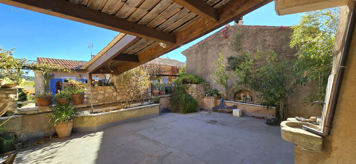 Maison à MONTPEYROUX