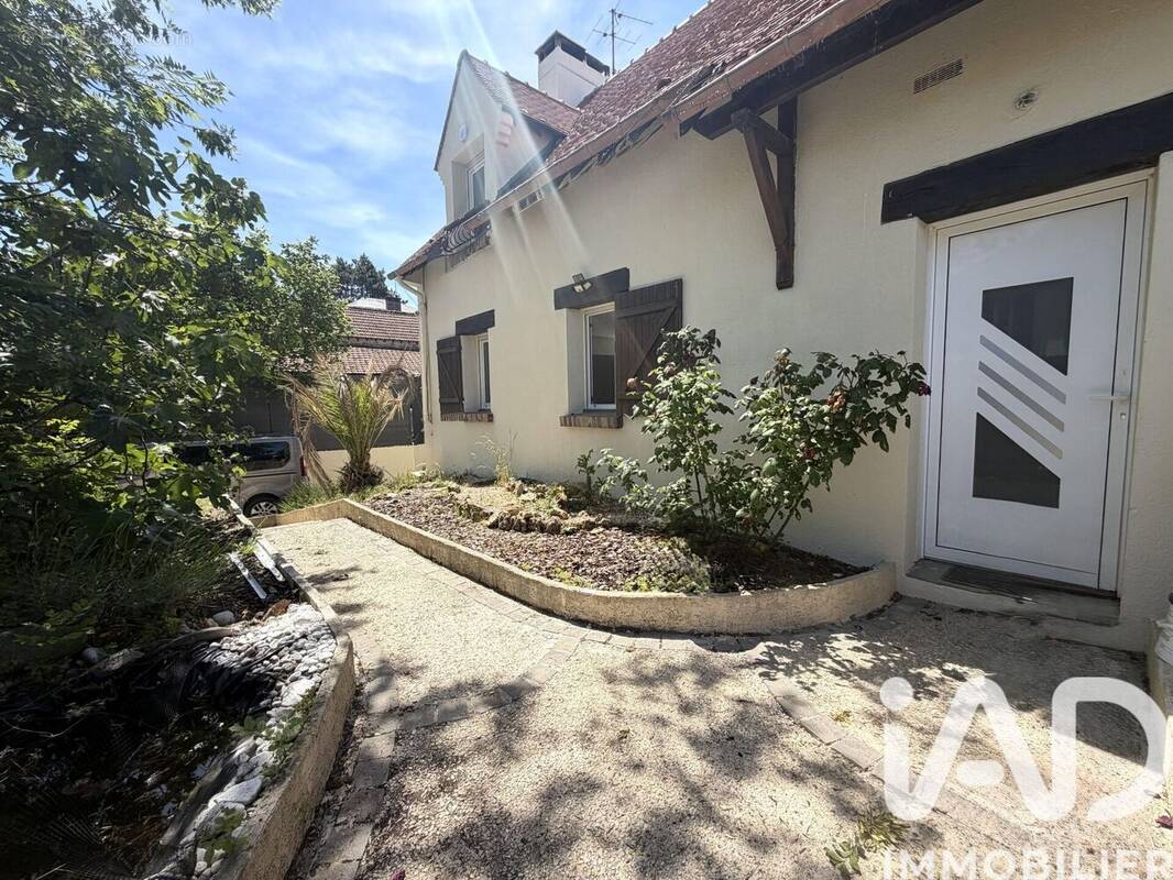 Photo 1 - Maison à SERVON