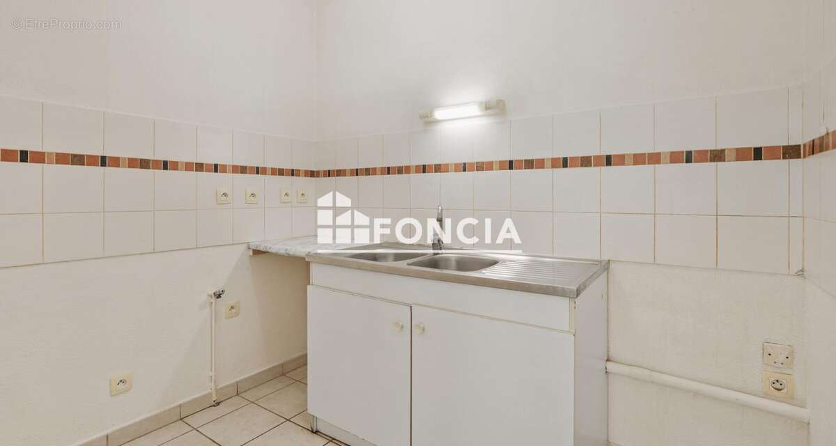 Appartement à VILLENEUVE-LES-BEZIERS