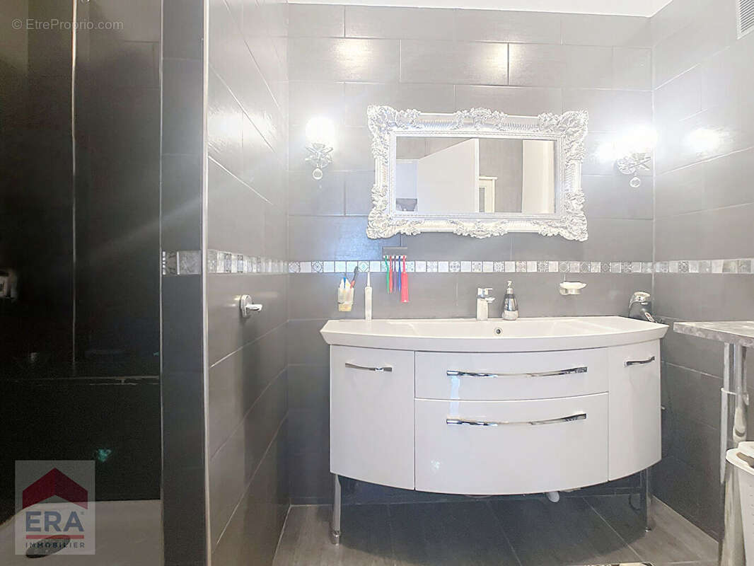 Appartement à MARSEILLE-14E