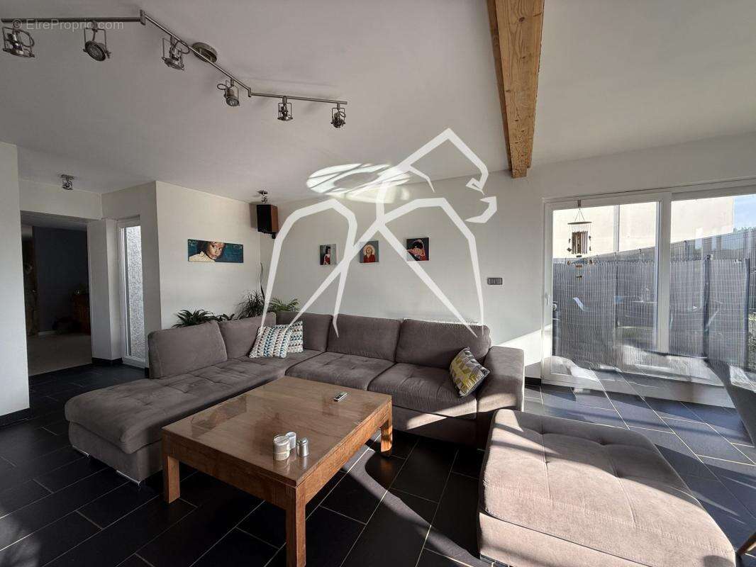 Maison à YMARE