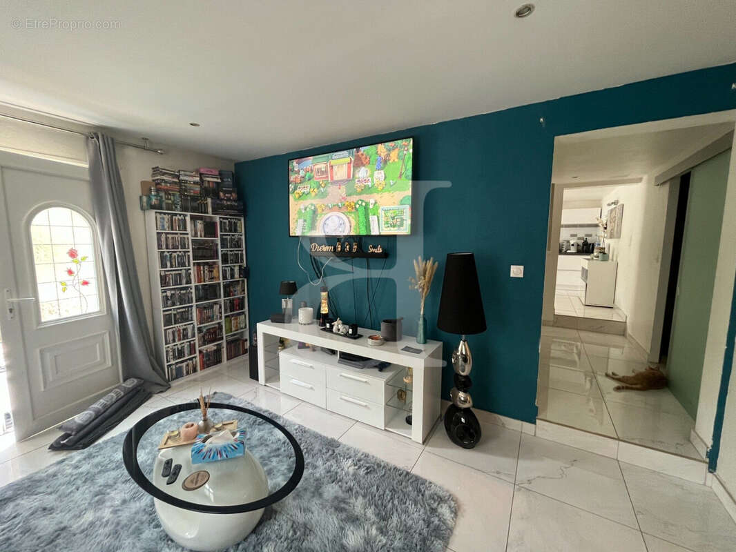 Maison à PERNES-LES-FONTAINES