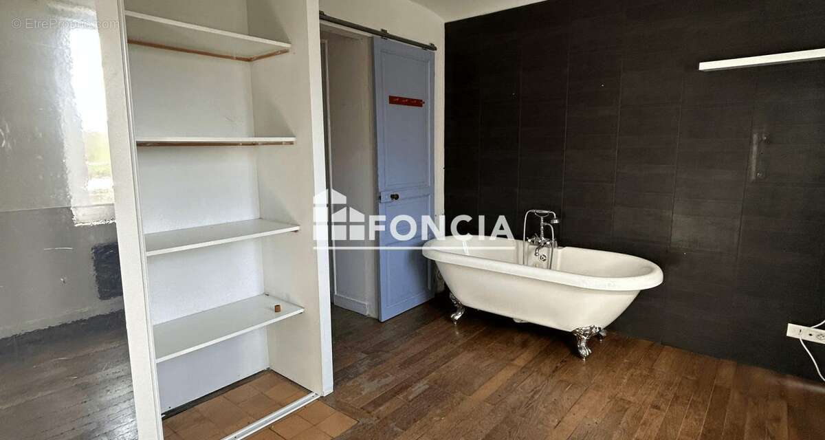 Maison à FONTCOUVERTE