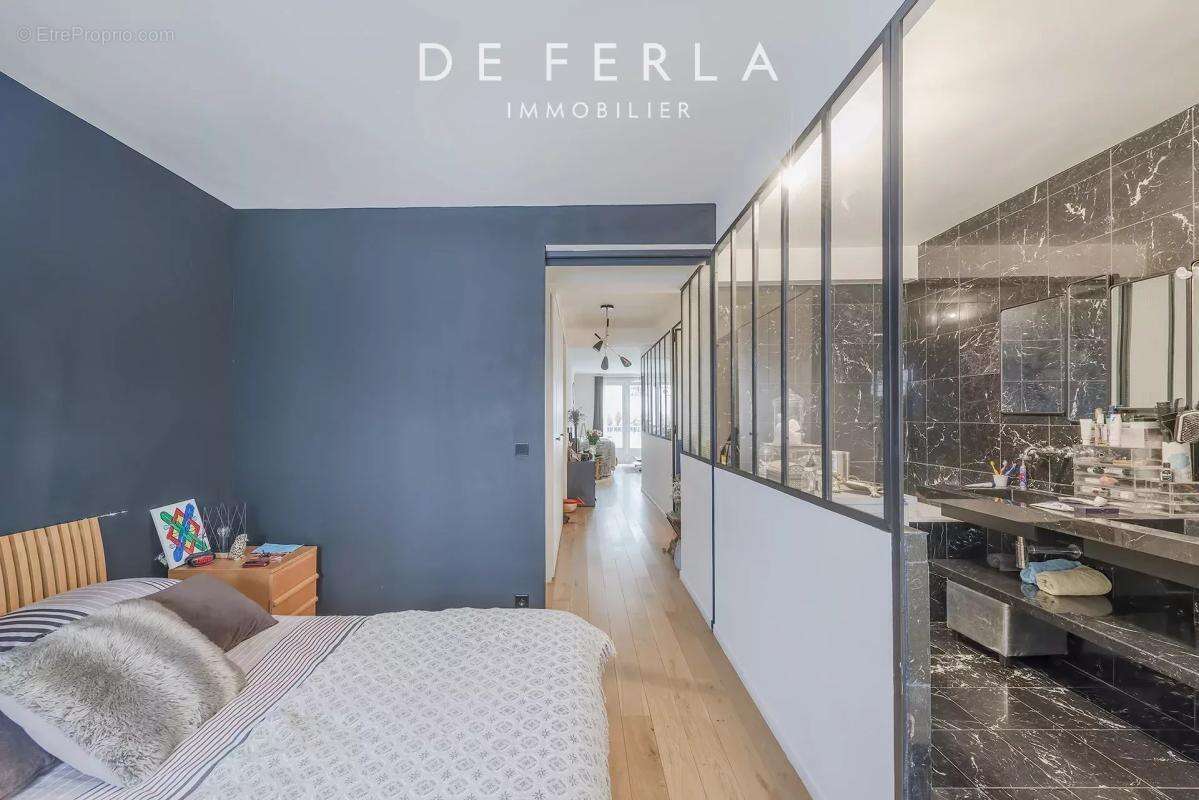 Appartement à PARIS-15E