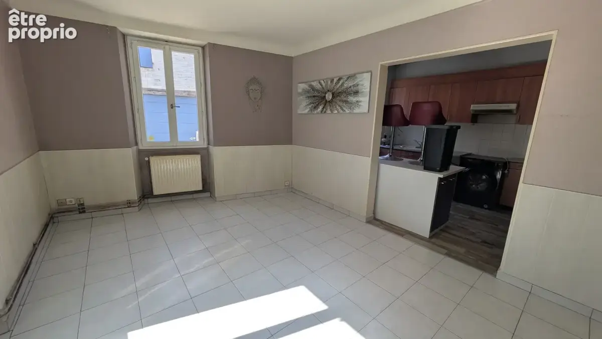Ensemble immobilier mixte : Maison de village + Local commercial (Boulangerie) — Centre-bourg de Frontenay-Roh - photo 7