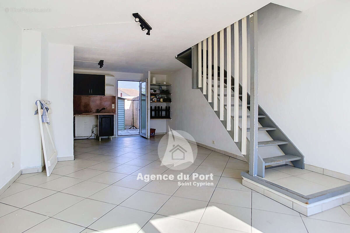 Maison 49 m² à Saint-Cyprien  - photo 2