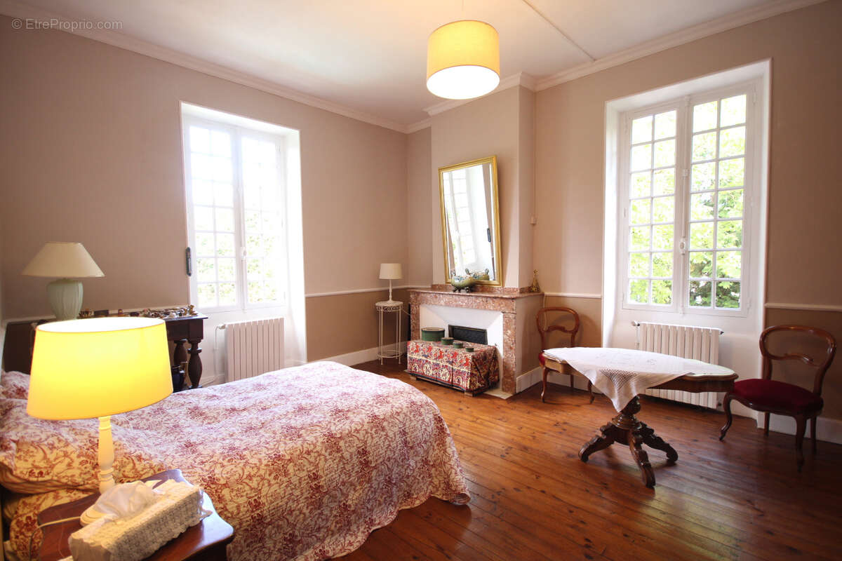 Maison à SAINT-PAUL-DE-JARRAT