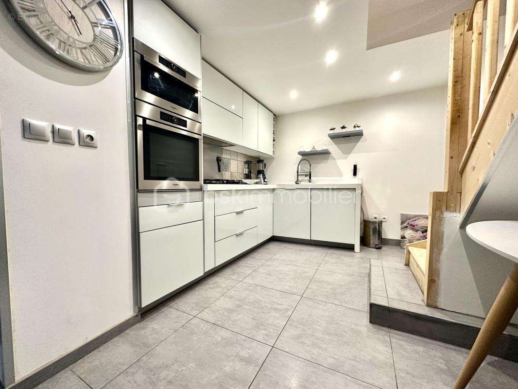 Saint-Ouen-l’Aumône – Maison de maître 150 m², jardin plein sud avec terrain divisible et constructible - photo 13