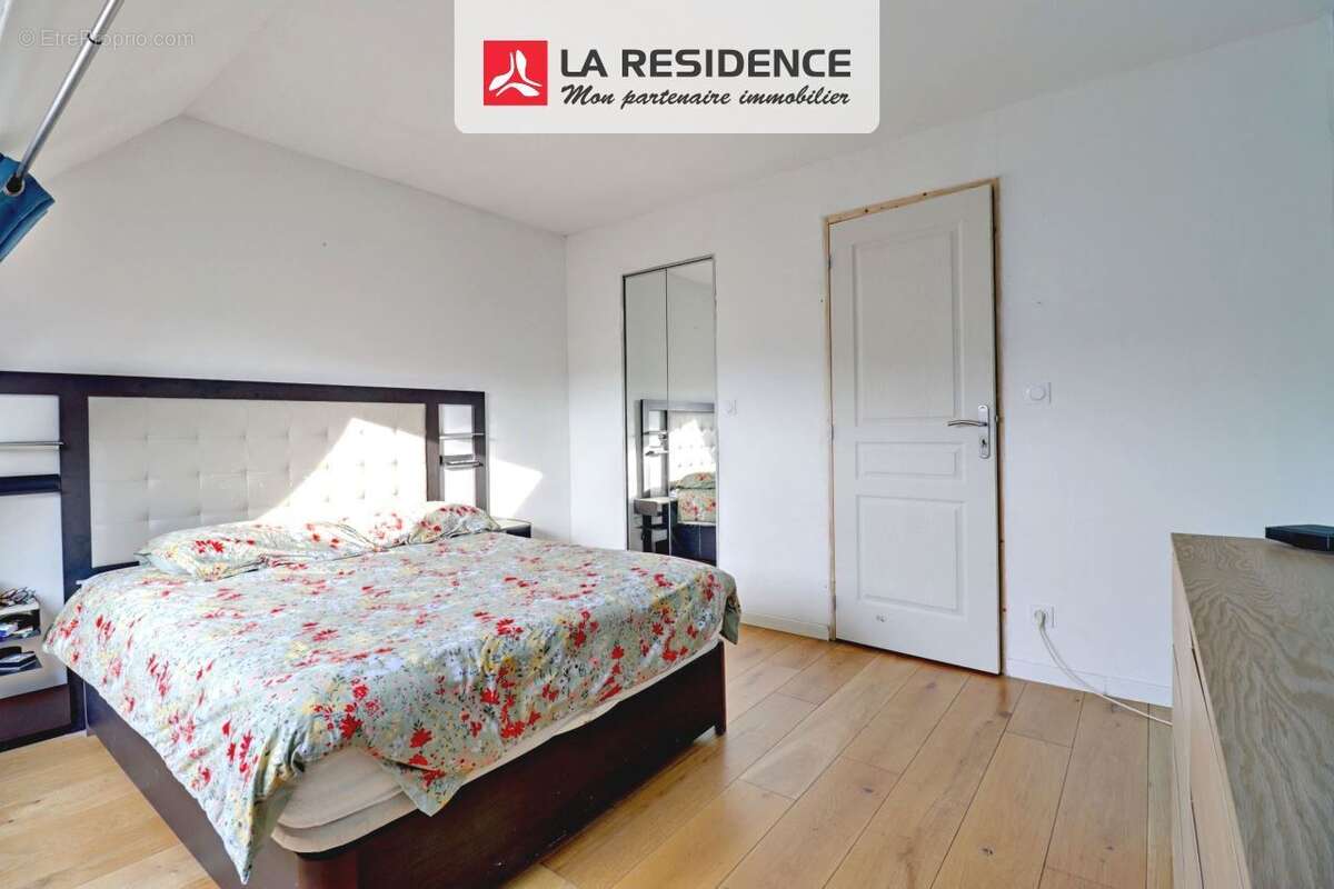 Maison à VERNEUIL-SUR-SEINE