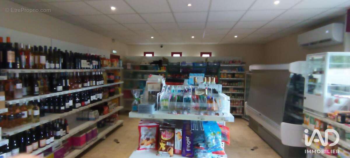 Photo 4 - Commerce à PLEVIN