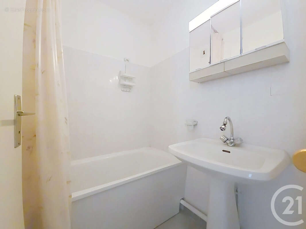Appartement 28 m² à Sete  - photo 8