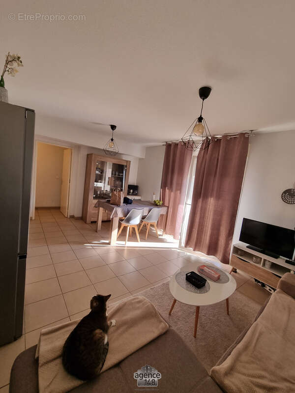 Appartement à MARSEILLE-3E