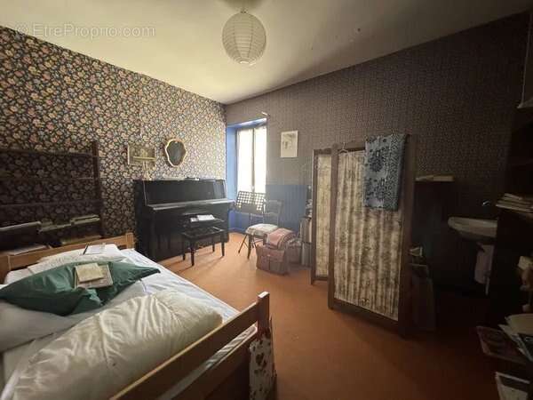 Maison à PIERRE-CHATEL