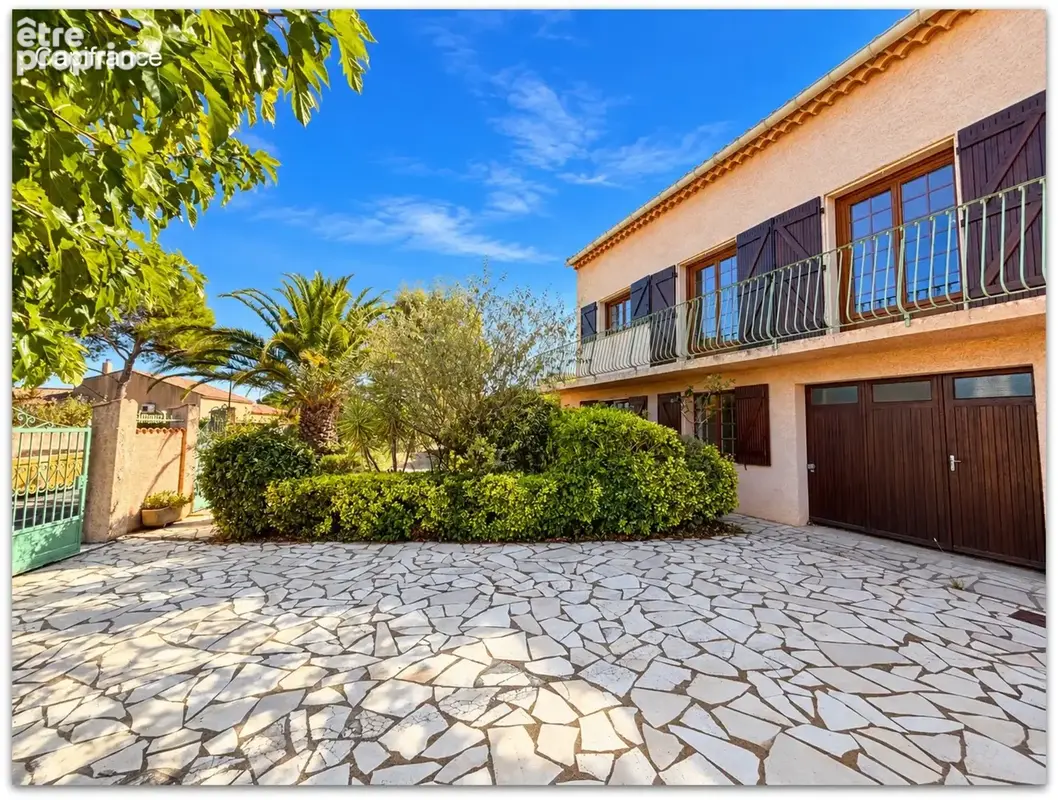 Grande villa familiale de 204 m² avec appartement indépendant, terrain piscinable de 2 178 m² et vue dégagée - Roujan (34320) - photo 2
