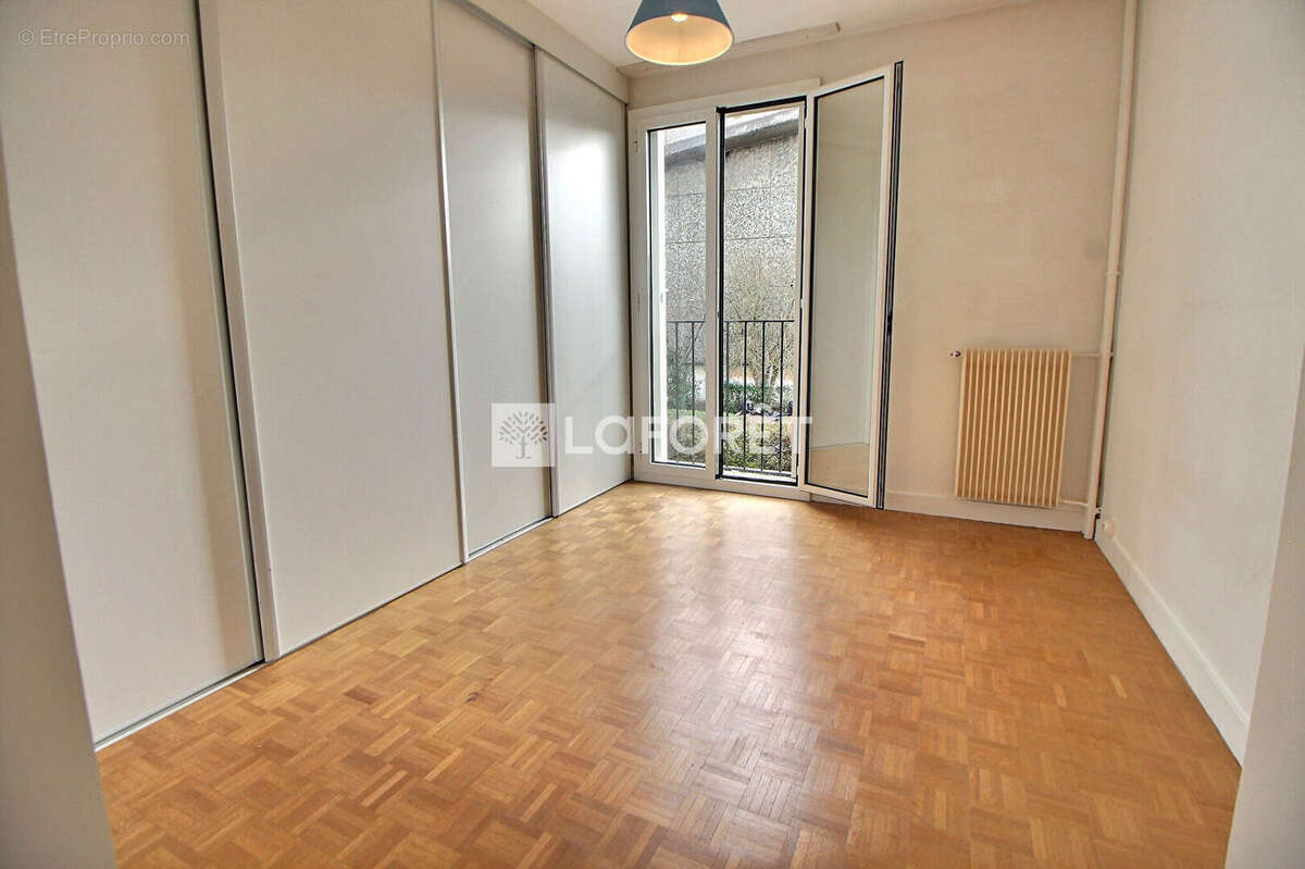 Appartement à SURESNES