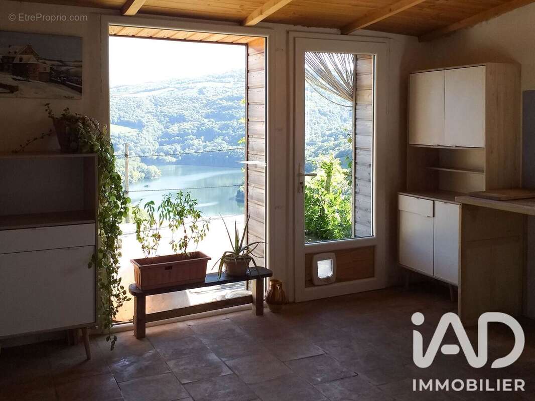 Maison 128 m² à Castelnau-De-Mandailles  - photo 3