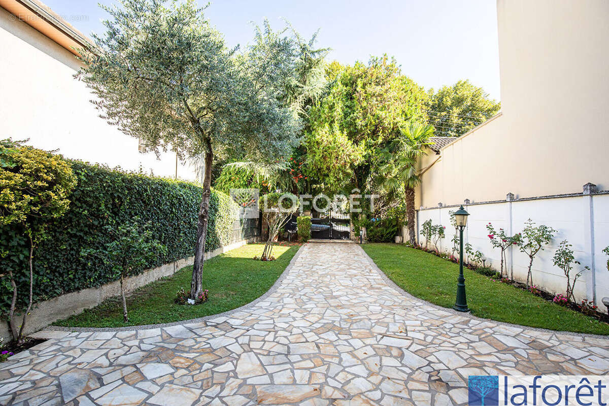 Maison à LONGJUMEAU