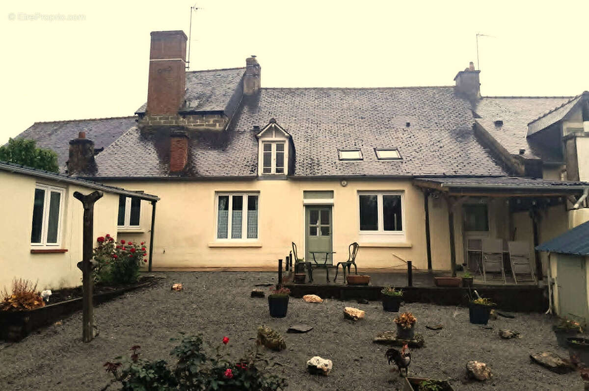 Maison à LA TRINITE-PORHOET