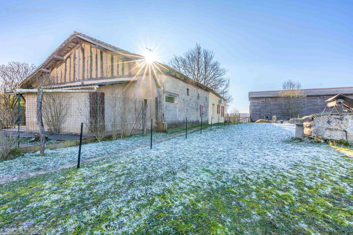 Maison à CASTILLONNES
