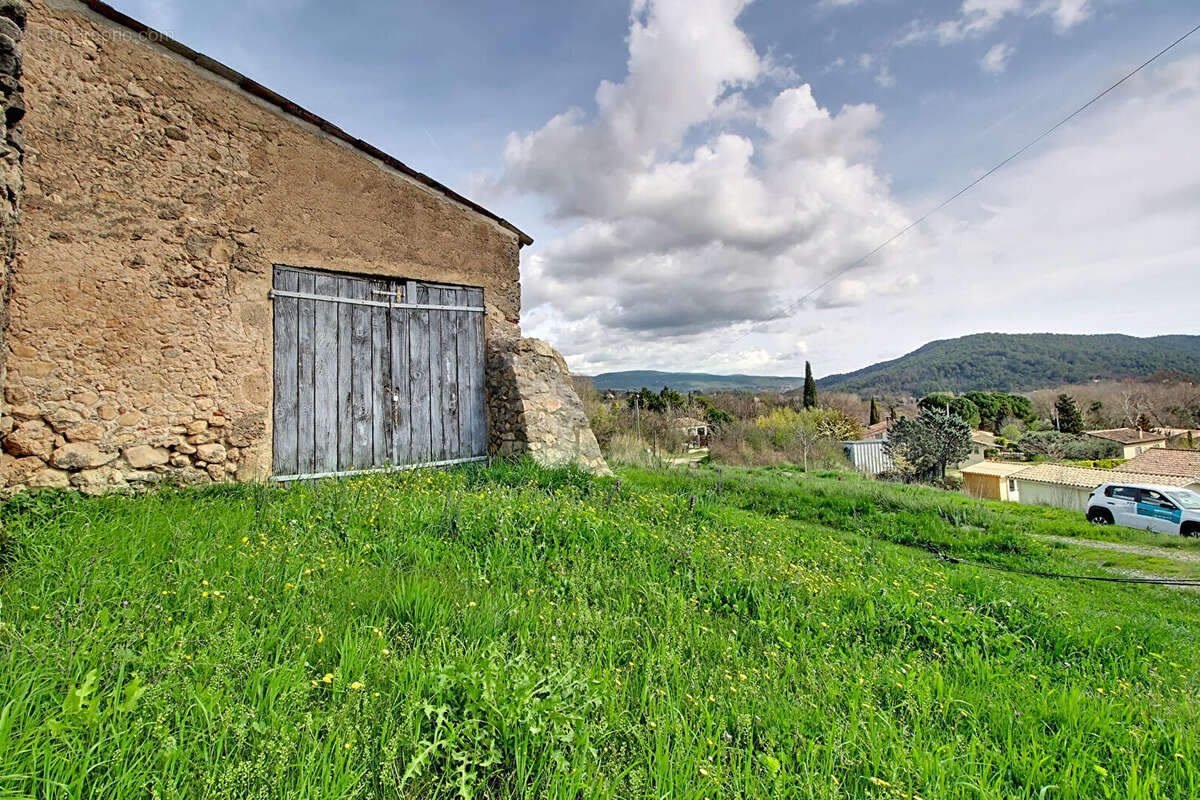Maison à SALERNES