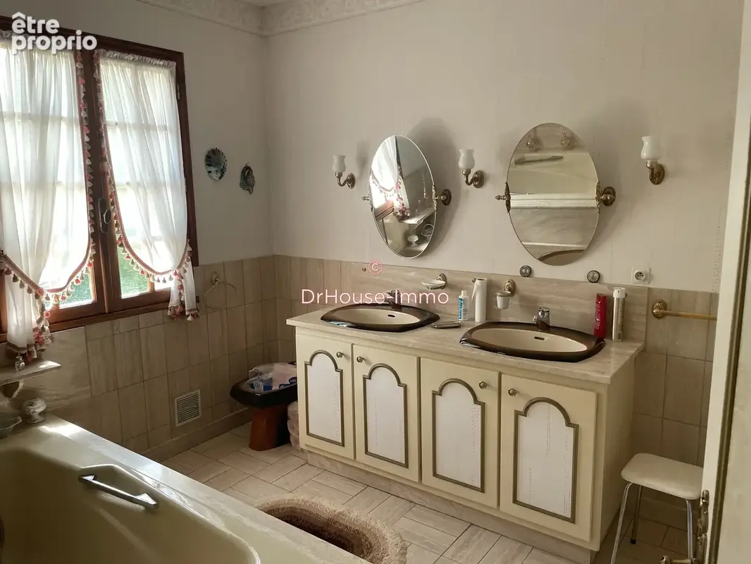 Maison 6 pièces 163 m² à vendre à Saint-Saturnin (16290) - photo 25