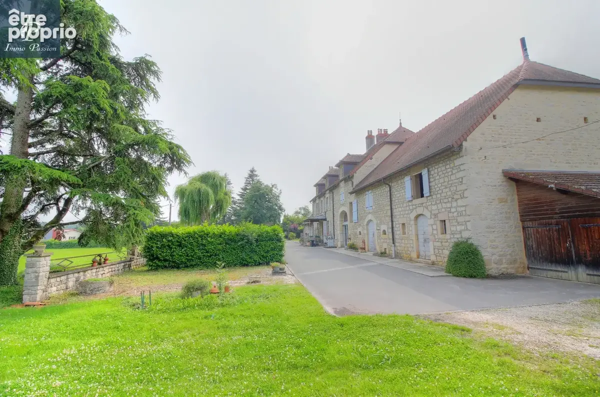 A VENDRE Proche COUSANCE : Magnifique Propriété 11 pièces 350 m2 - photo 26