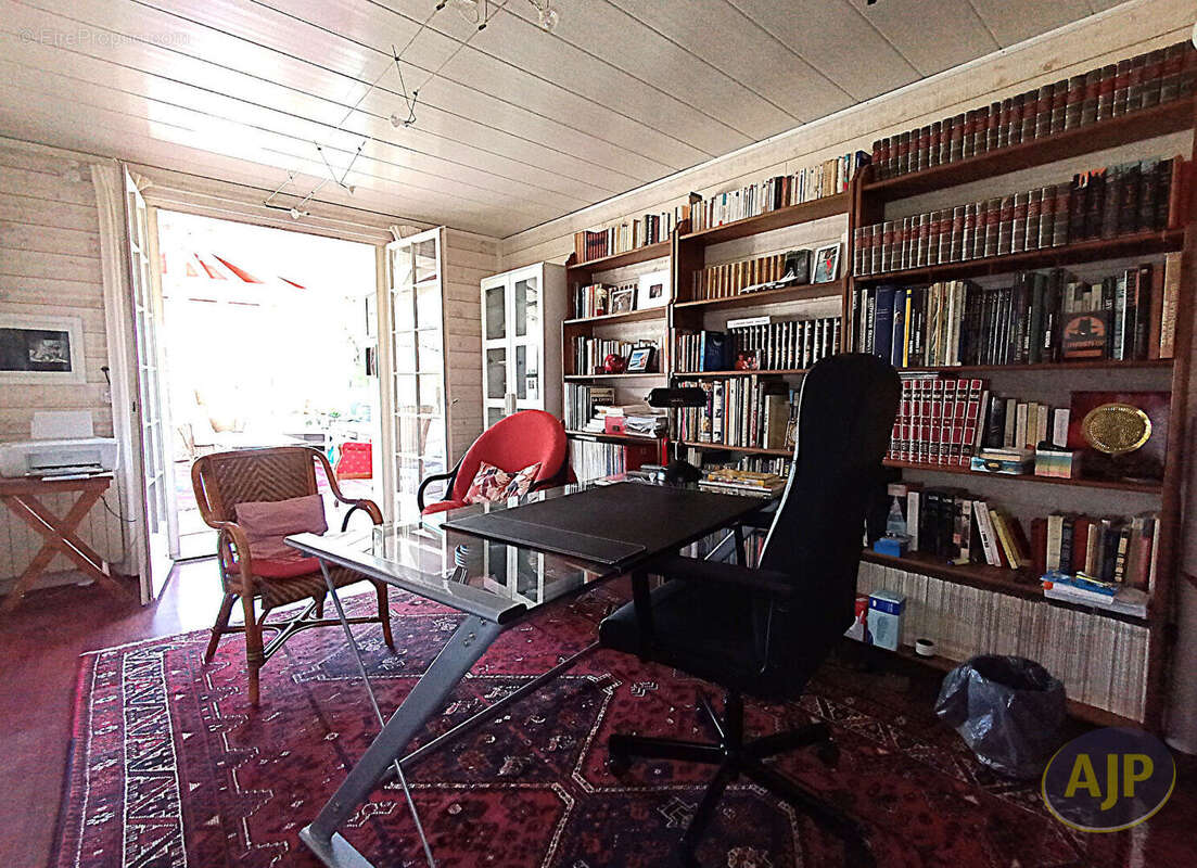 Maison à SAINT-SEBASTIEN-SUR-LOIRE