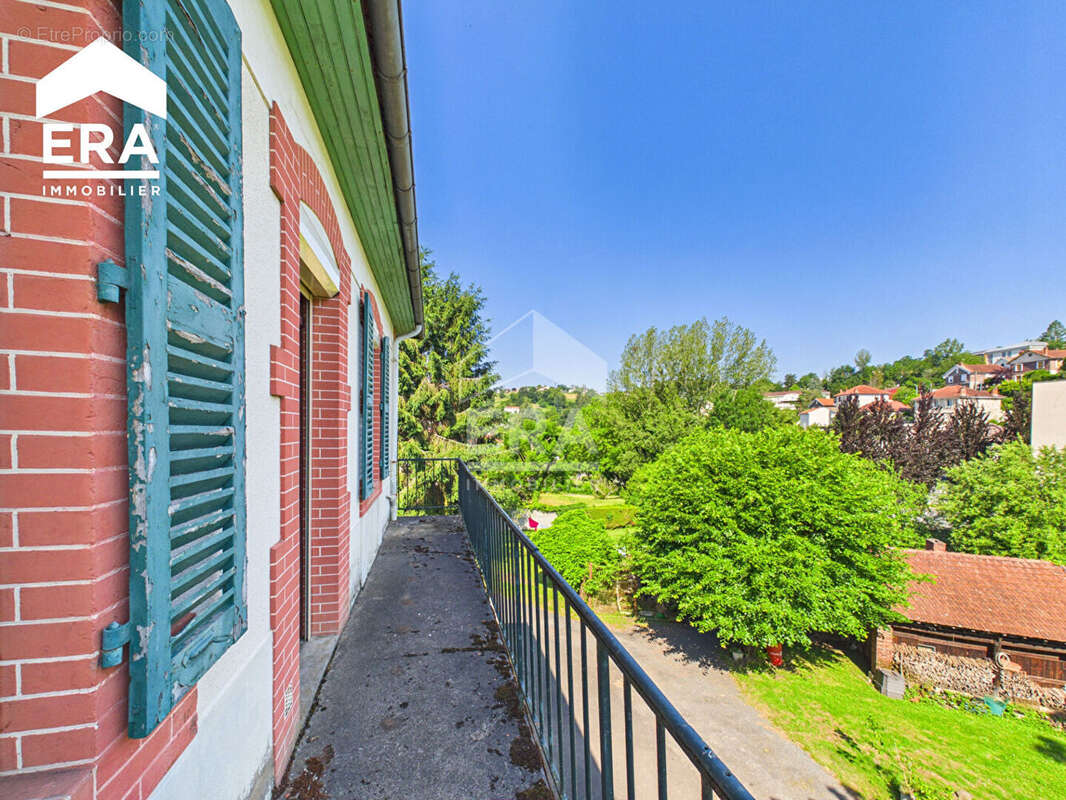 Maison à DECAZEVILLE