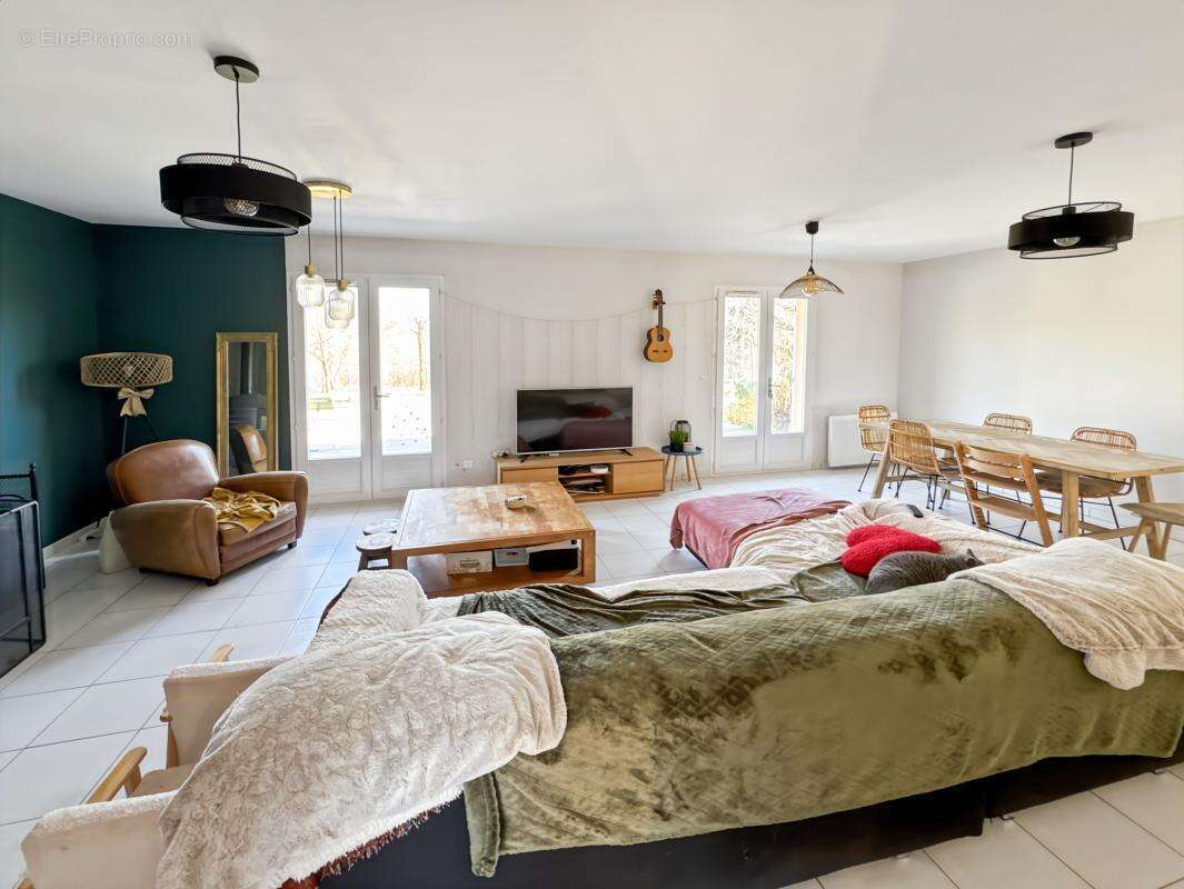 Maison à SAINT-ASTIER